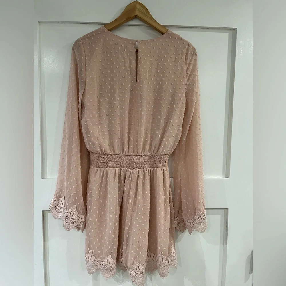 Lulus Elegant Blush Pink Long Sleeve Short Romper Size Small - Picture 3 of 6